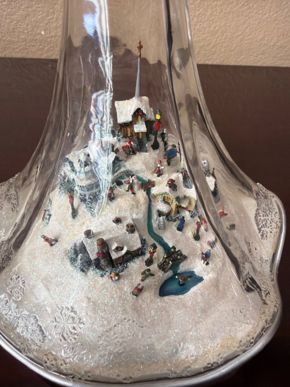 Thomas Kinkade Bradford Exchange Angel of Peace Illuminated Musical Village - Picture 5 of 14